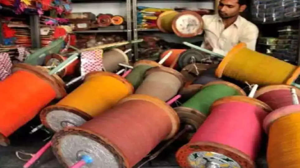 Action Against Chinese Manjha: इंदौर में चाइनीस मांझा की व्यापारियों के ठिकाने पर बड़ी कार्रवाई, पुलिस ने जप्त किए लाखों रुपए के मांझे